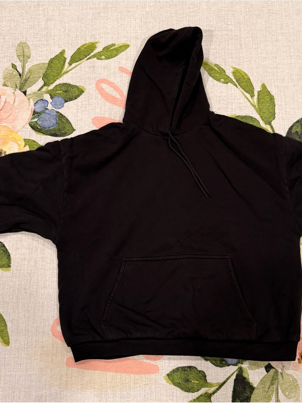 New Yeezy Black Pullover Hoodie